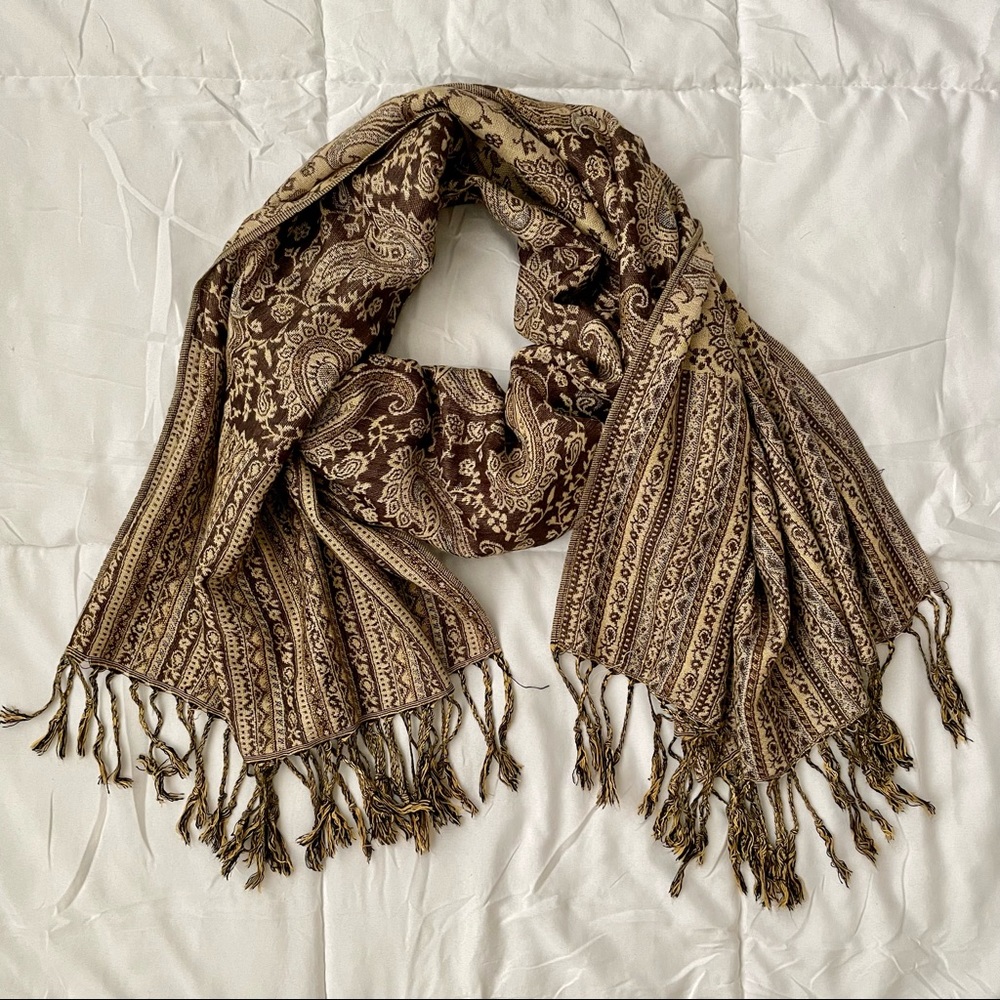 Cashmere Women’s Paisley Scarf